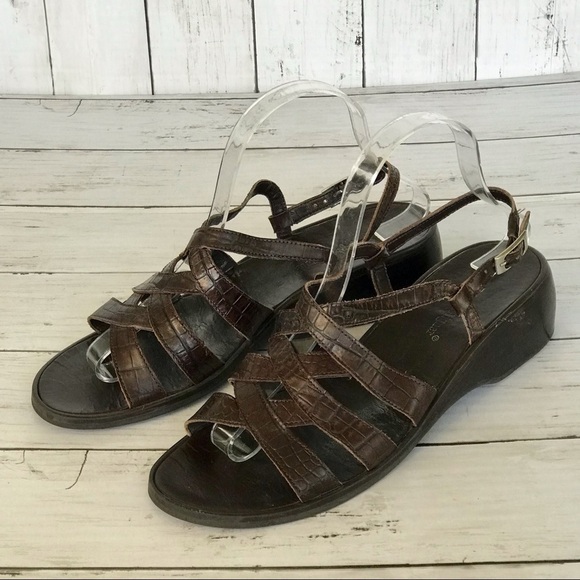 Etienne Aigner Grant Leather Strappy Sandal - Picture 2 of 11